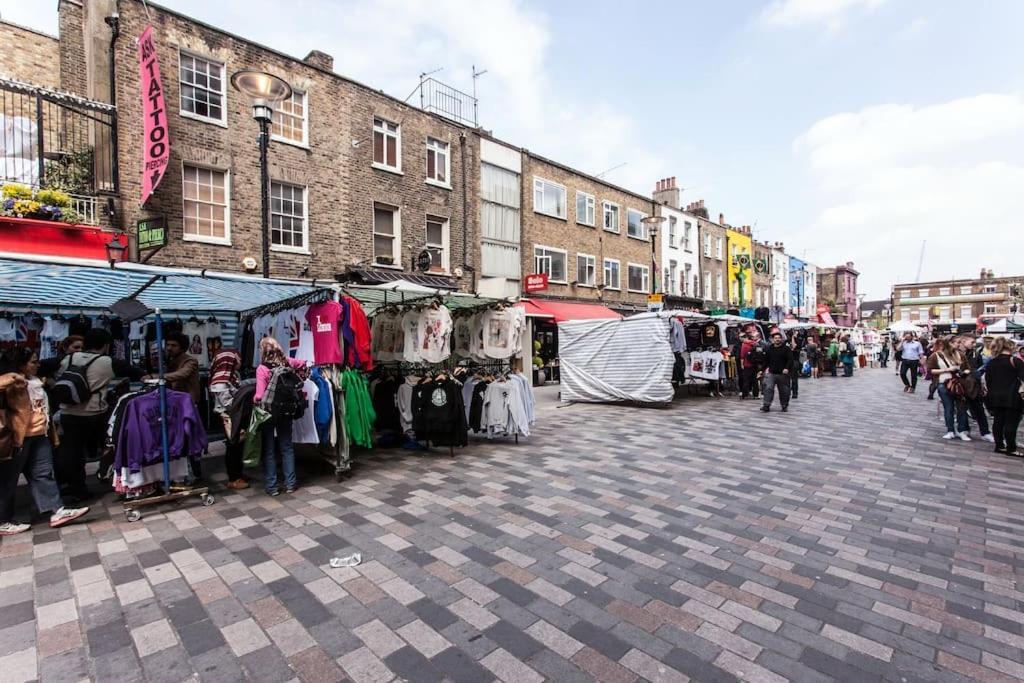 Awesome Apartment In The Heart Of Camden Town Londres Extérieur photo
